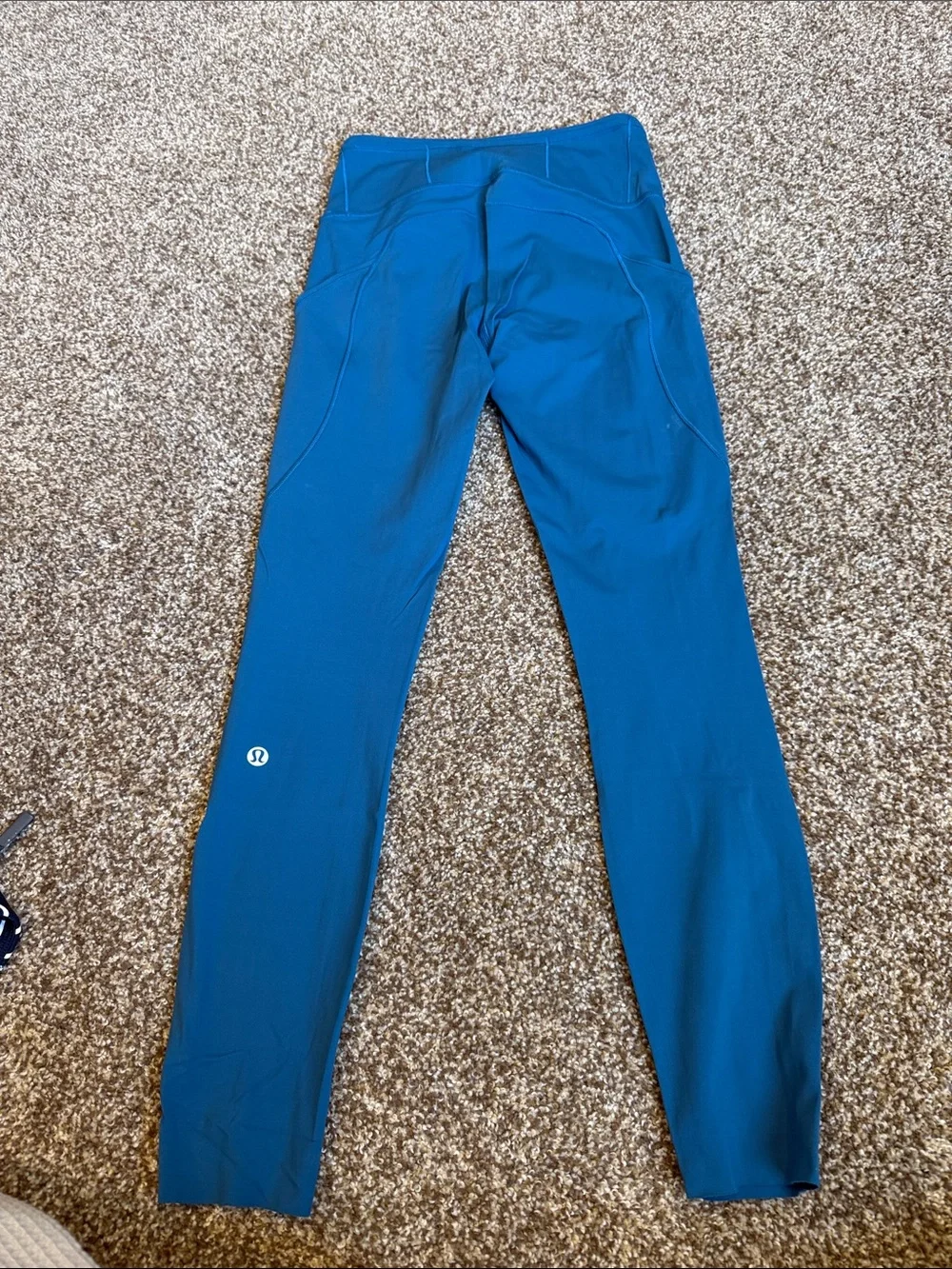 Lululemon Teal Active Leggings with running dot Details